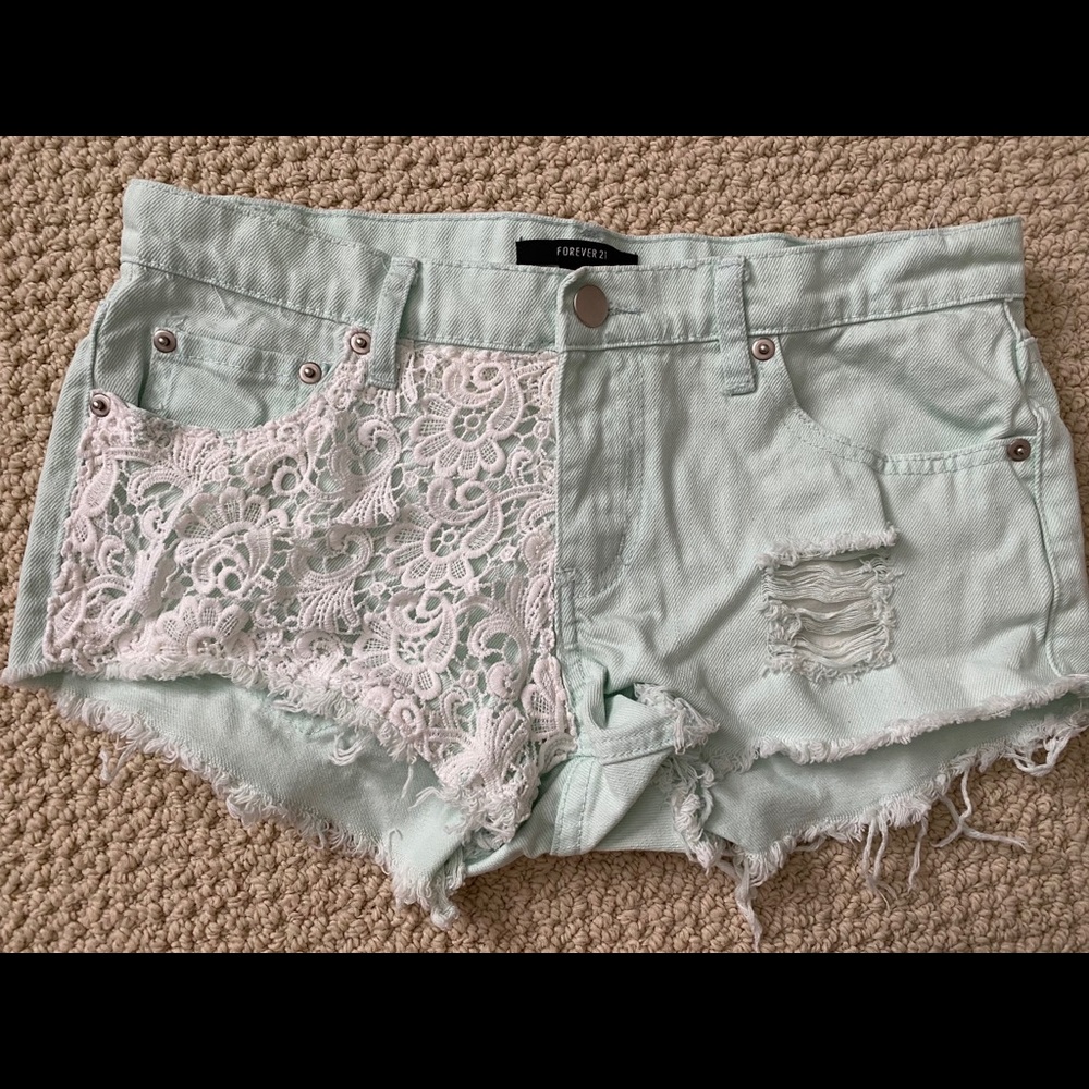 2/$20 Forever 21 mint crochet denim shorts size 27